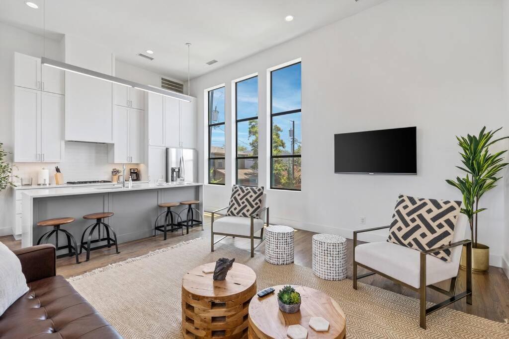 Beautiful Perfectly Located Luxury 2 Bed Townhome Dallas Ngoại thất bức ảnh