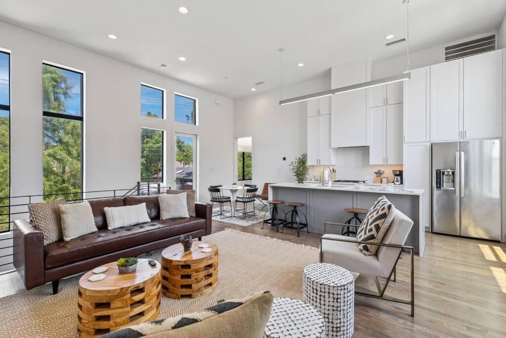 Beautiful Perfectly Located Luxury 2 Bed Townhome Dallas Ngoại thất bức ảnh