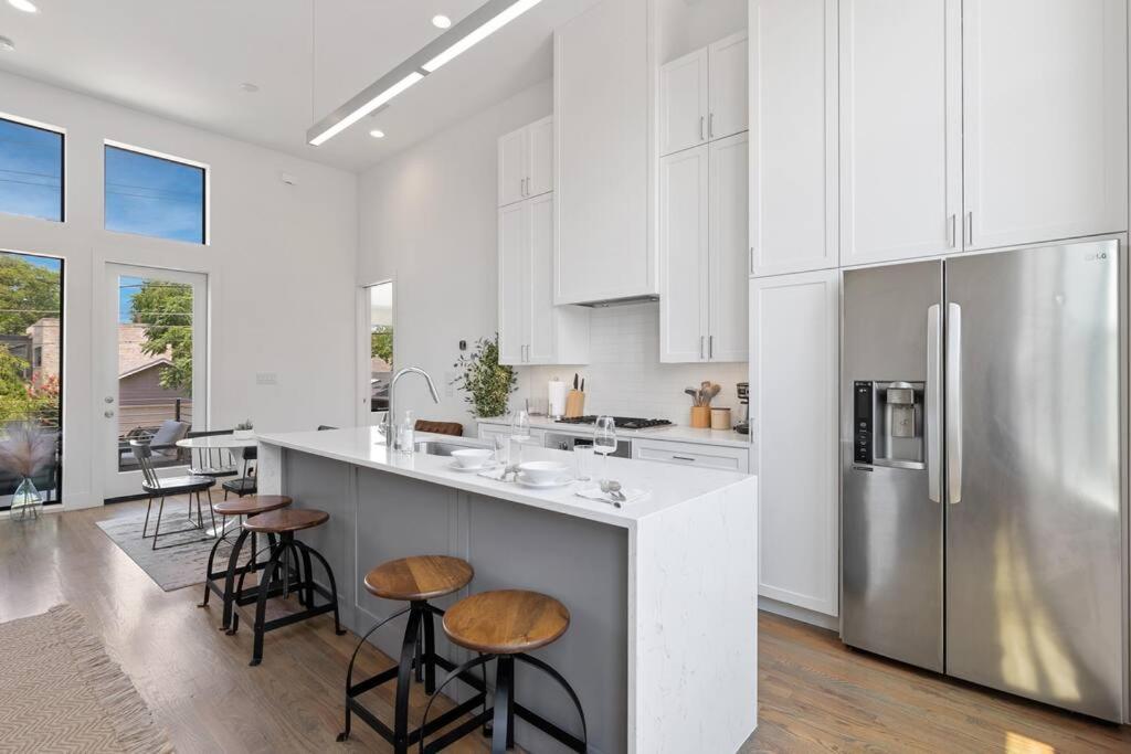 Beautiful Perfectly Located Luxury 2 Bed Townhome Dallas Ngoại thất bức ảnh
