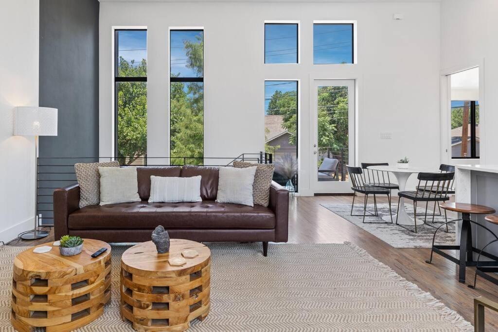 Beautiful Perfectly Located Luxury 2 Bed Townhome Dallas Ngoại thất bức ảnh